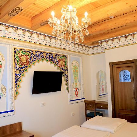 Meros Hotel Bukhara Bagian luar foto