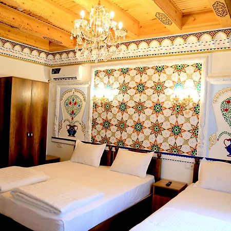 Meros Hotel Bukhara Bagian luar foto