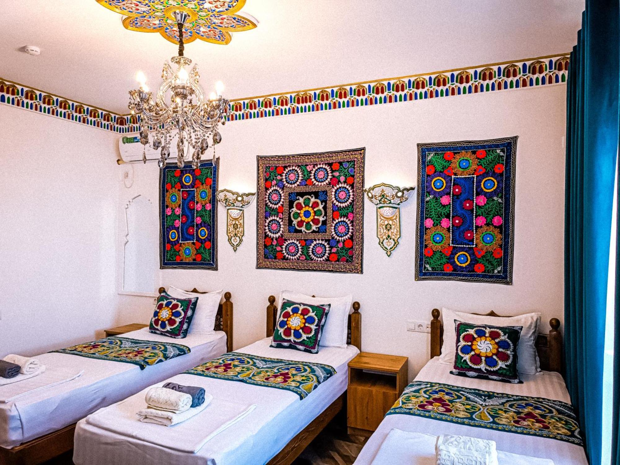 Meros Hotel Bukhara Bagian luar foto