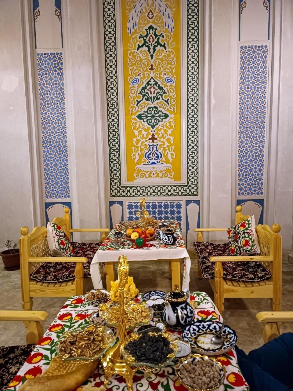 Meros Hotel Bukhara Bagian luar foto