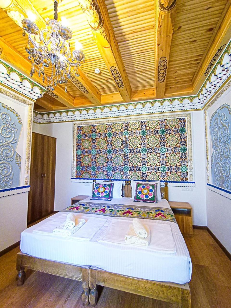 Meros Hotel Bukhara Bagian luar foto
