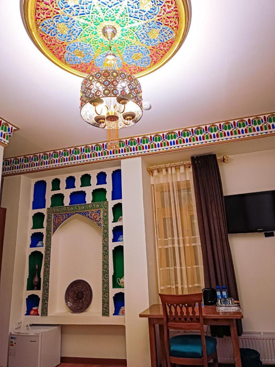 Meros Hotel Bukhara Bagian luar foto