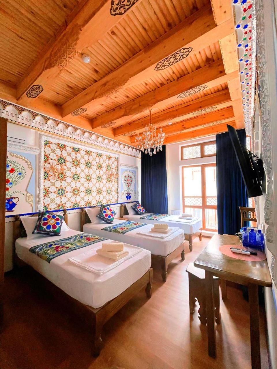 Meros Hotel Bukhara Bagian luar foto