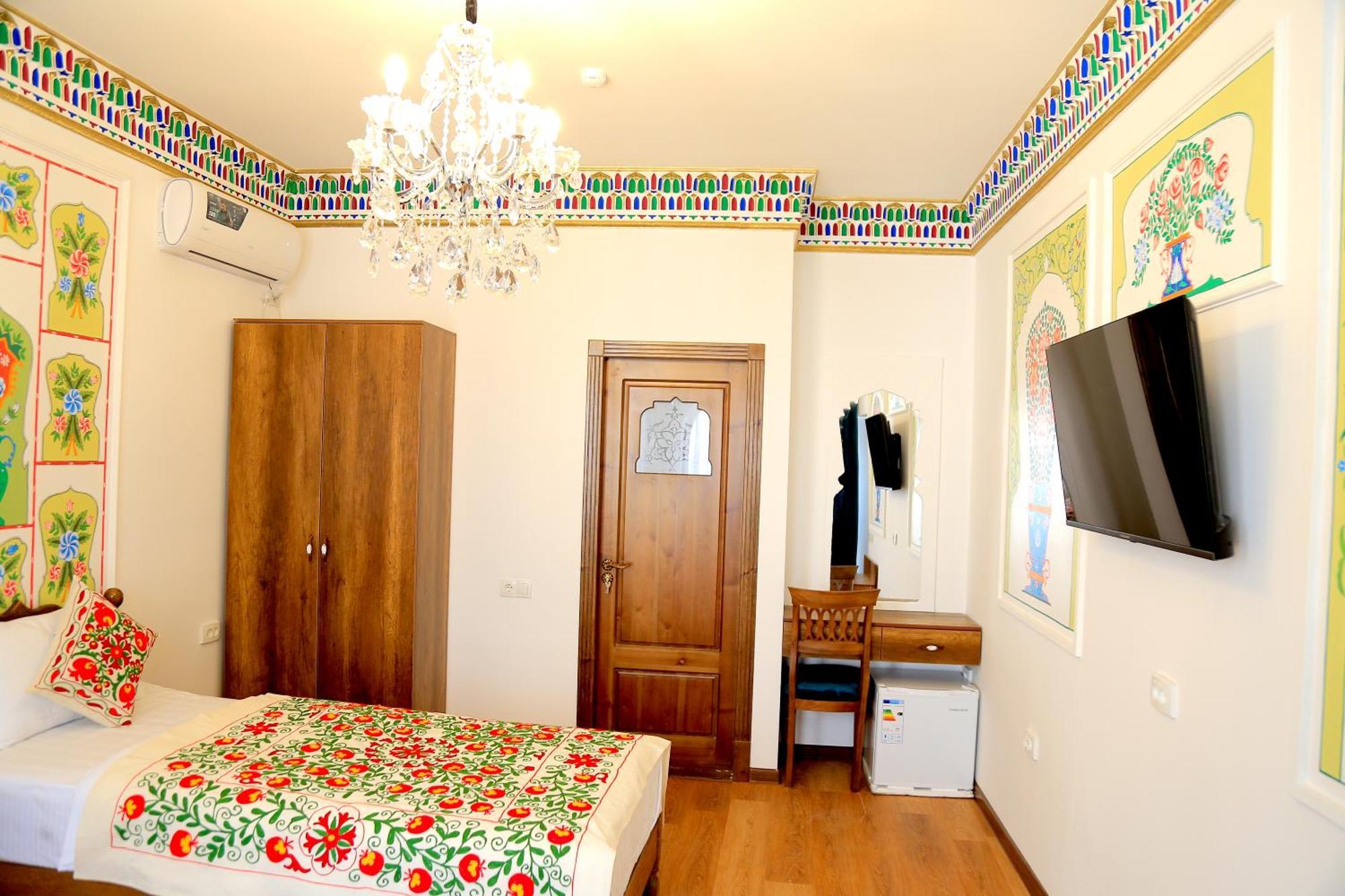 Meros Hotel Bukhara Bagian luar foto