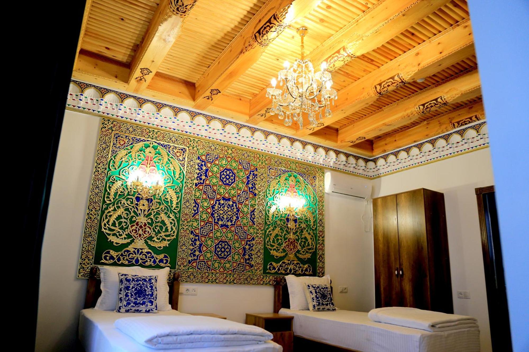 Meros Hotel Bukhara Bagian luar foto